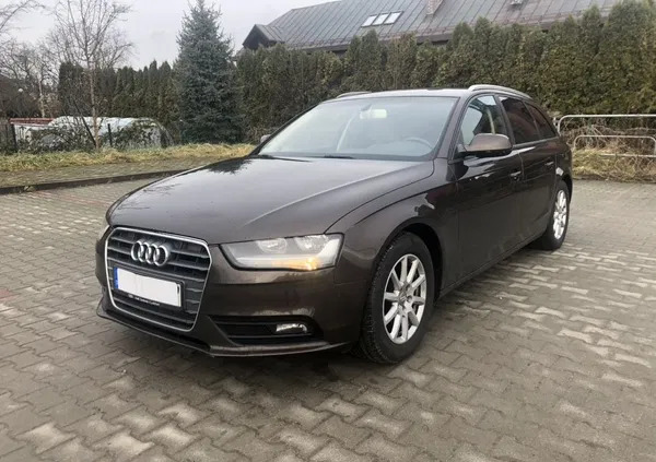 audi a4 Audi A4 cena 34900 przebieg: 264000, rok produkcji 2012 z Wielichowo